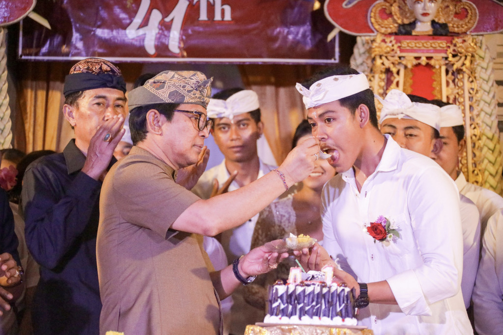 Sekda Adi Arnawa Hadiri HUT ST Satya Raharja ke-41, Desa Kekeran